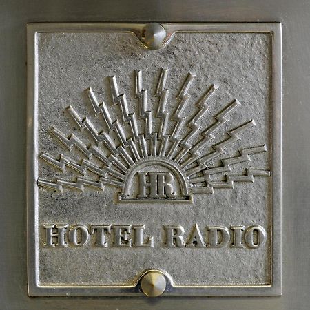 Hotel Radio - Teritoria ชามาลิแยร์ ภายนอก รูปภาพ