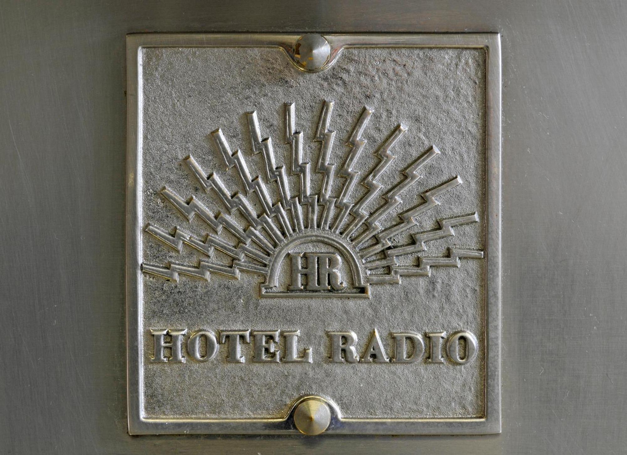 Hotel Radio - Teritoria ชามาลิแยร์ ภายนอก รูปภาพ