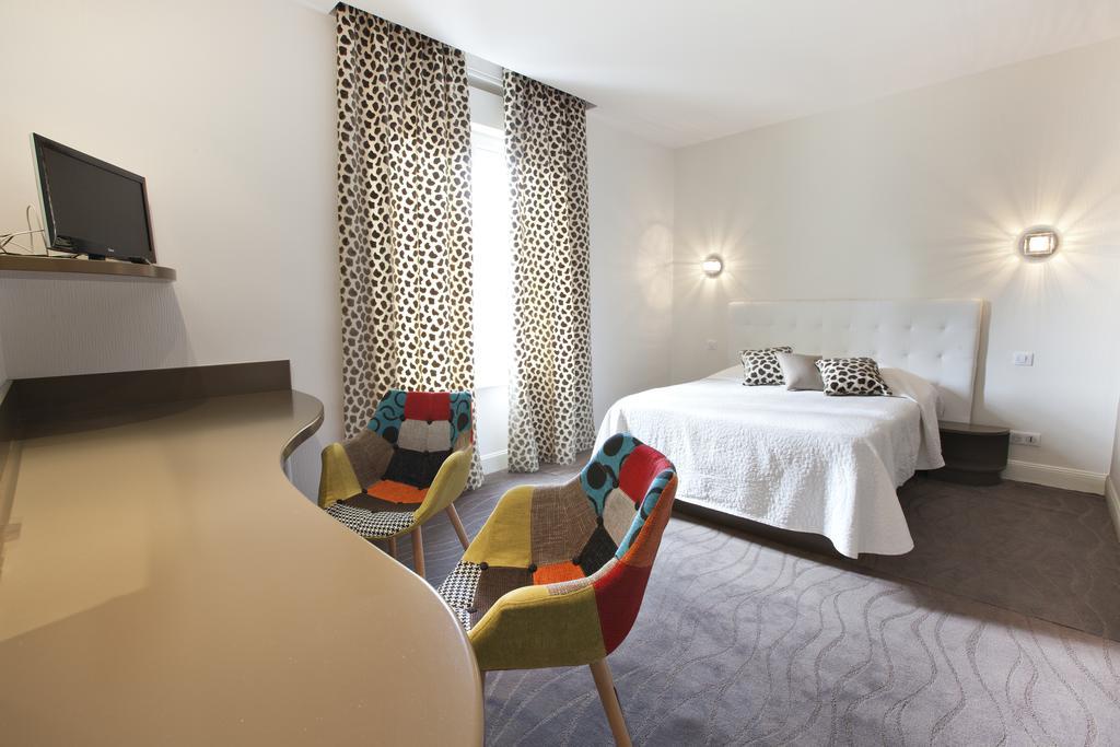 Hotel Radio - Teritoria ชามาลิแยร์ ห้อง รูปภาพ